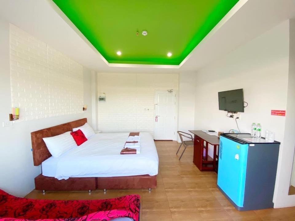 น้ำทิพย์ เรสซิเด้นส์ Hotel ตรัง ภายนอก รูปภาพ