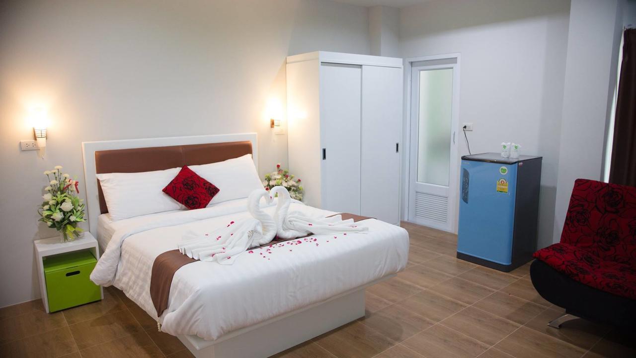 น้ำทิพย์ เรสซิเด้นส์ Hotel ตรัง ภายนอก รูปภาพ