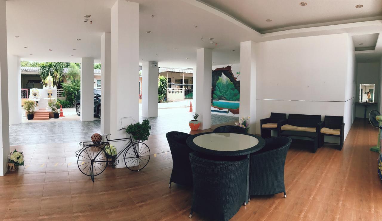 น้ำทิพย์ เรสซิเด้นส์ Hotel ตรัง ภายนอก รูปภาพ